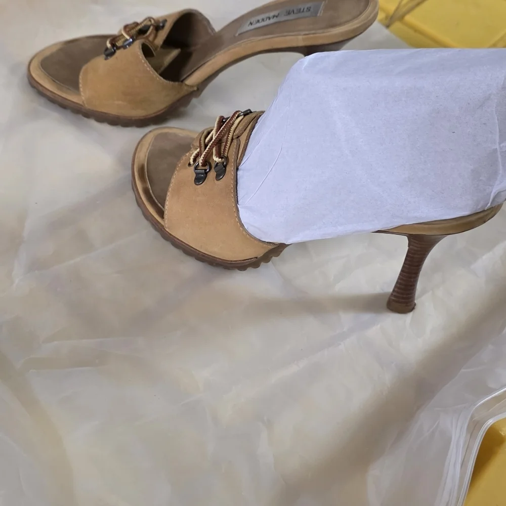 Steve Madden Tan Women's Sandals - Picture 3 of 4